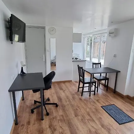 Apartman Le Petit Chateau Avesnois - En Rez-de-chaussee *