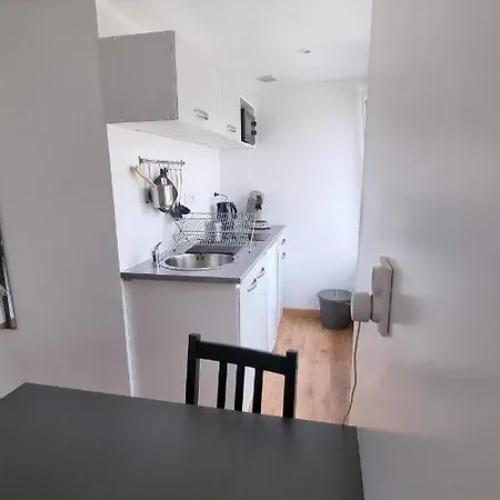 Le Petit Chateau Avesnois - En Rez-de-chaussee * Avesnes-sur-Helpe